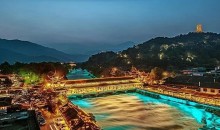 成都+都江堰+九寨+黄龙+熊猫基地+三星堆九寨春韵双飞六日游